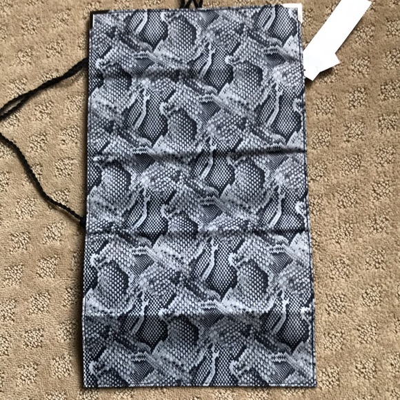 WHBM Snakeskin Travel Jewelry Roll Organizer - Picture 6 of 7